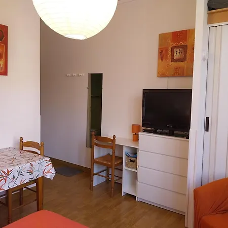 Apartment Sauges 16 *
